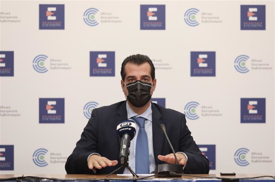 Πλεύρης: Μέχρι τέλη Μαρτίου τα περισσότερα μέτρα για τους εμβολιασμένους θα έχουν αρθεί