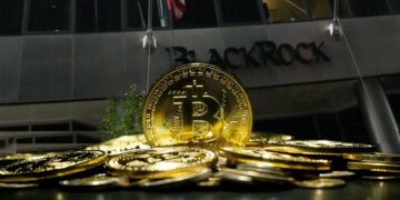 Η πανίσχυρη BlackRock ξεκινά υπηρεσίες crypto trading
