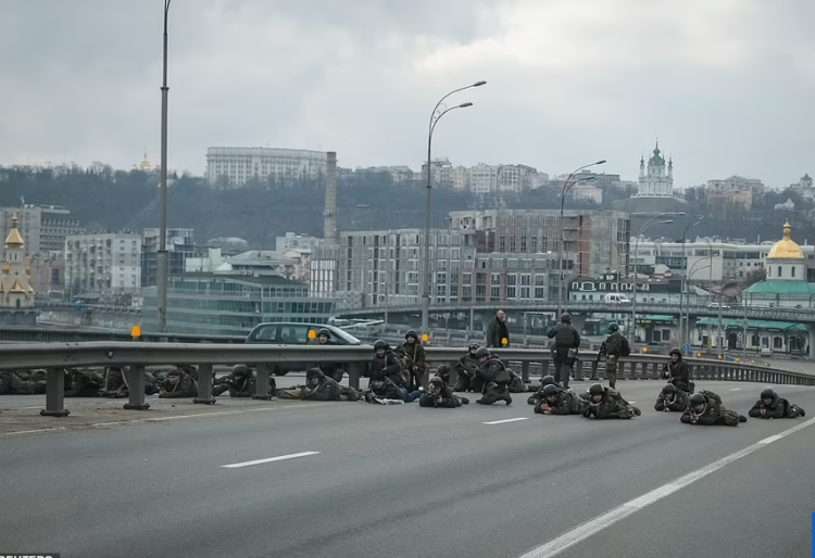 10.000 Τσετσένοι αλεξιπτωτιστές ετοιμάζονται να «προσγειωθούν» στο Κίεβο