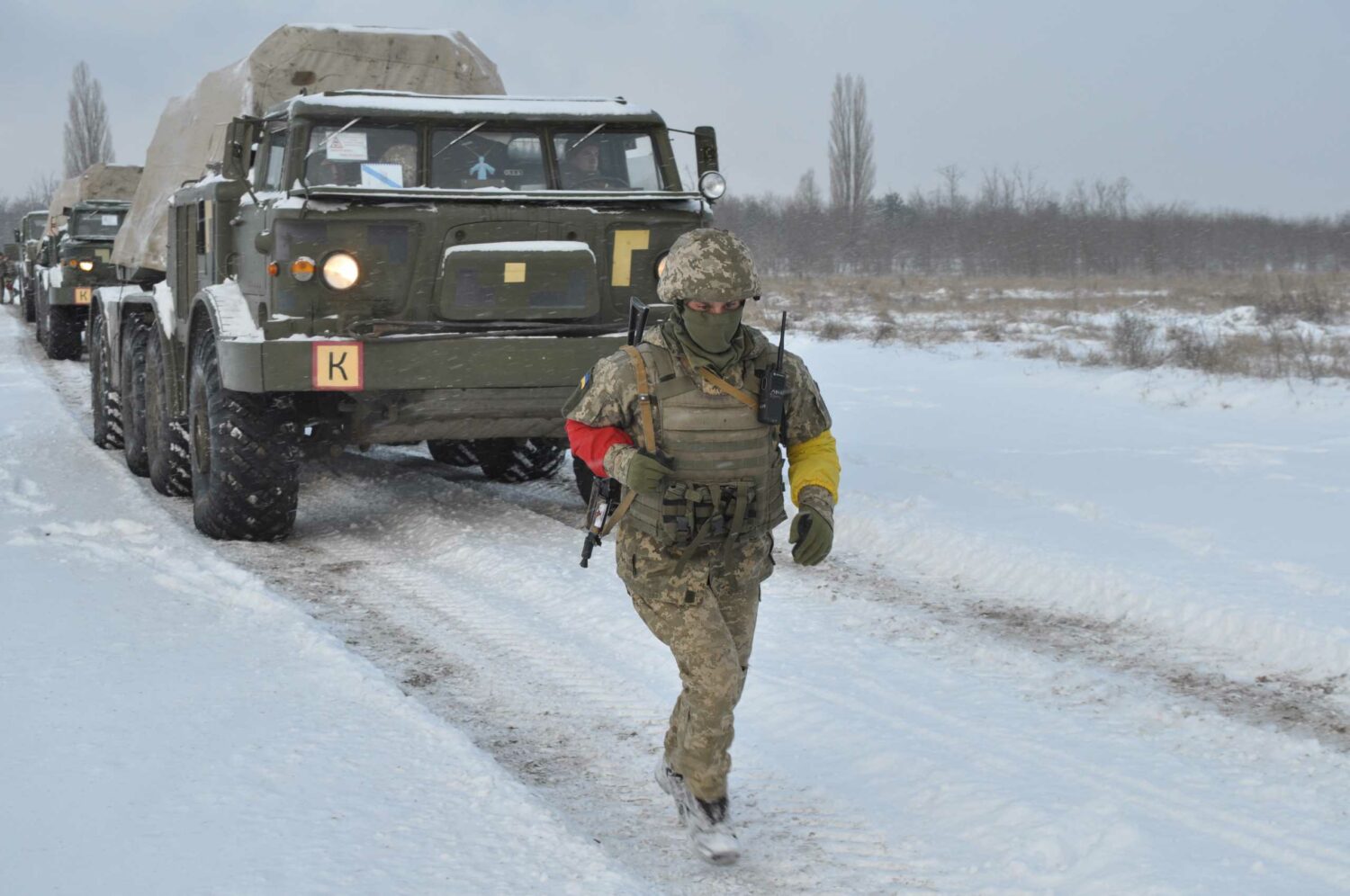 Ουκρανία: Το Κίεβο προσπαθεί να μετριάσει τον κίνδυνο ρωσικής επίθεσης για να προστατεύσει την ουκρανική οικονομία