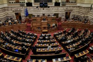 Βουλή: Με ευρεία πλειοψηφία κυρώθηκαν οι 5 συμφωνίες αεροπορικών υπηρεσιών