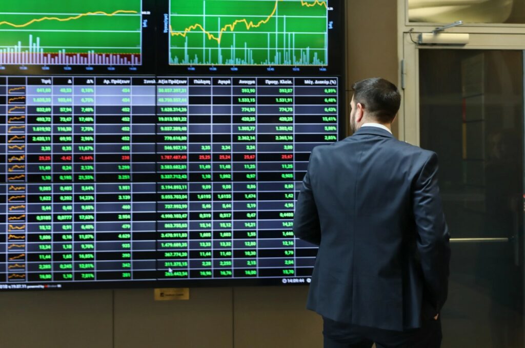 Χρηματιστήριο: Ασκήσεις ισορροπίας στις 890 μονάδες για το Γ.Δ
