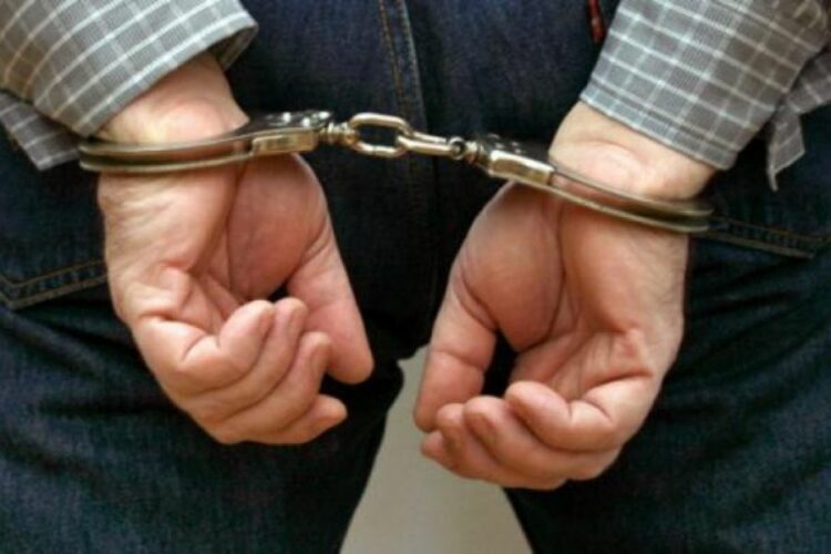 Φρίκη: 18χρονος συνελήφθη για ασέλγεια σε βάρος 15χρονου συγγενή του