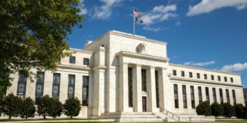 Fed: Αύξησε τα επιτόκια κατά 25 μονάδες βάσης