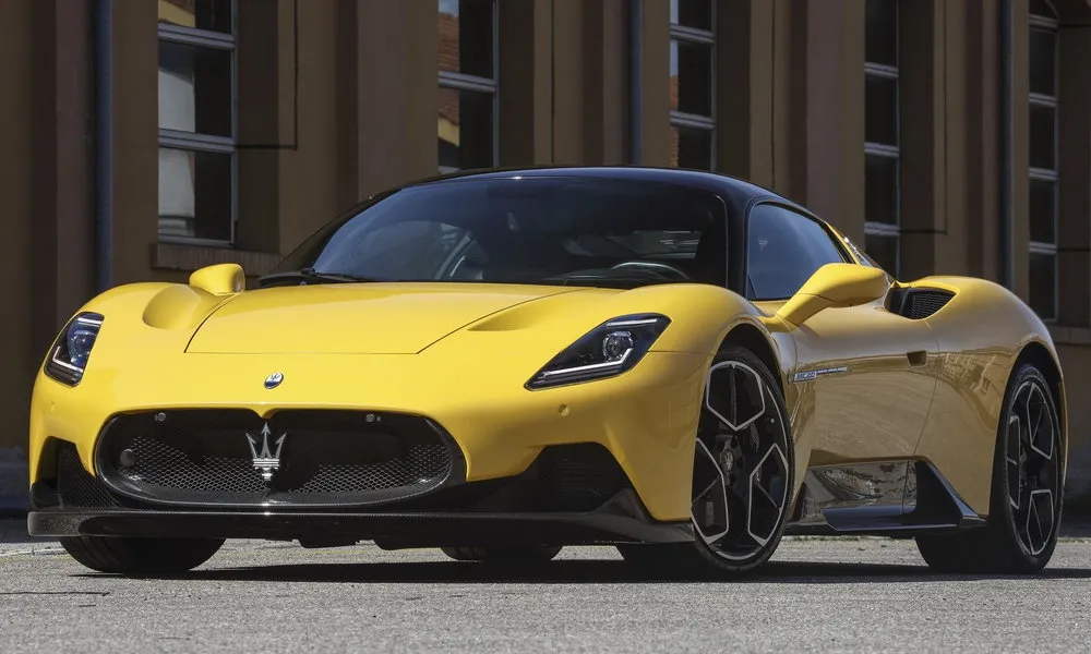 Maserati MC20: Πόσο κοστίζει στην Ελλάδα