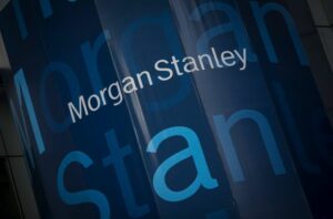 Morgan Stanley: Οverweight για τις ελληνικές μετοχές - Πότε θα έρθει η επενδυτική βαθμίδα