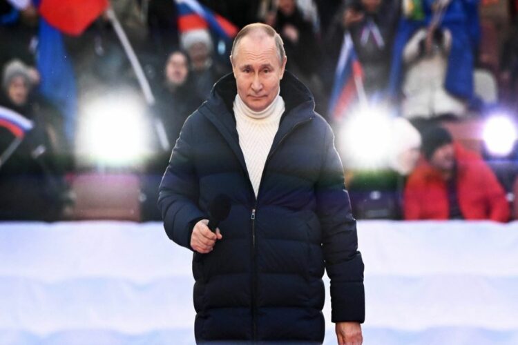 Πούτιν: Εμφανίστηκε με μπουφάν 13.000 ευρώ στην φιλοπολεμική φιέστα