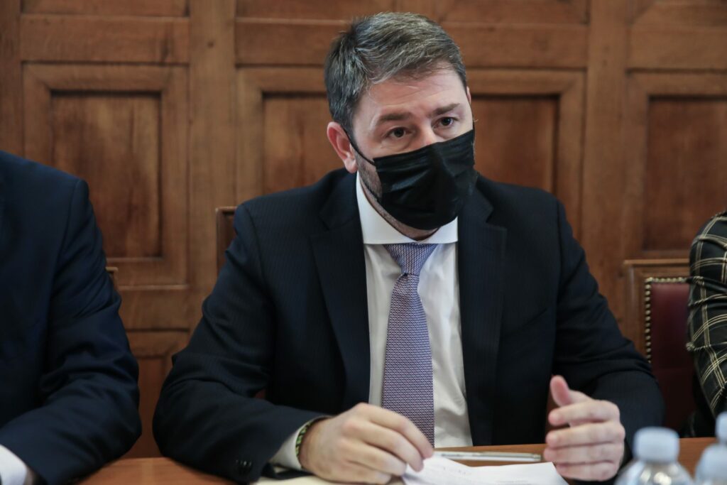 Ανδρουλάκης: Προτεραιότητα η αύξηση του κατώτατου μισθού στα 751 ευρώ