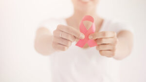 Πρόγραμμα του υπουργείου Υγείας για αποστολή SMS σε 1.300.000 γυναίκες για δωρεάν μαστογραφία