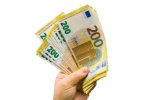 Δηλώνουν άνεργοι στον ΟΑΕΔ με εισοδήματα...εκατοντάδων χιλιάδων ευρώ - Οι περιπτώσεις «ανέργων» βορείων προαστίων