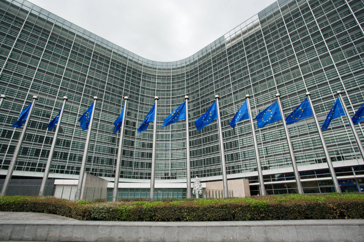 ΕΕ: Νέα καταβολή €2,17 δισ. για την ανανέωση των δικτύων ενέργειας σε 9 χώρες