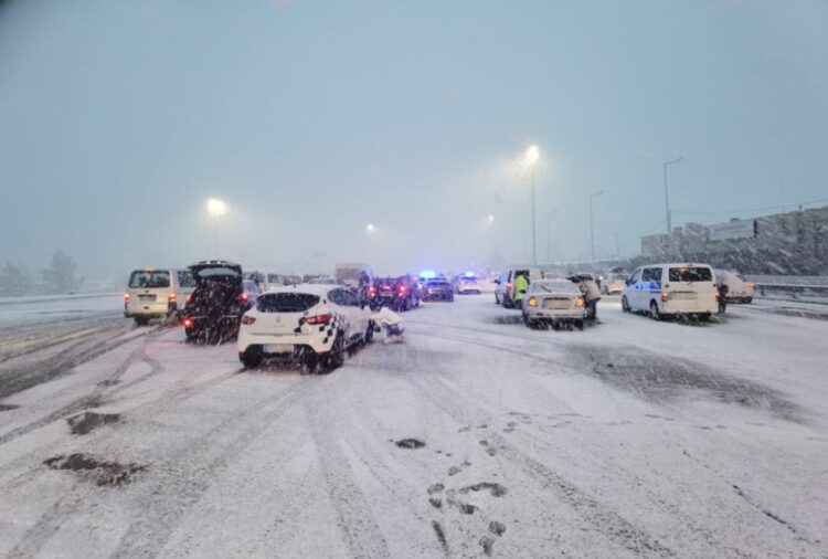 Κακοκαιρία «Φίλιππος»: Η χιονόπτωση θα ενταθεί τις επόμενες ώρες - Σύσταση για τις μετακινήσεις