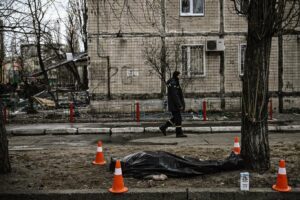 Πόλεμος στην Ουκρανία: Αποτροπιασμός από επίθεση σε θέατρο της Μαριούπολης που έγραφε απ' έξω «ΠΑΙΔΙΑ»