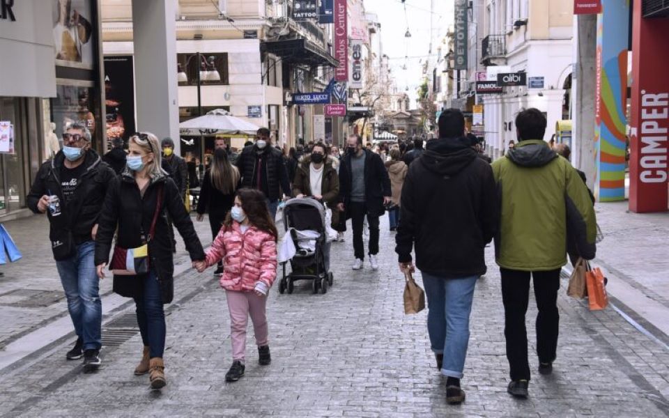 Κορωνοϊός: Πότε αποχωριζόμαστε την μάσκα σε εξωτερικούς χώρους