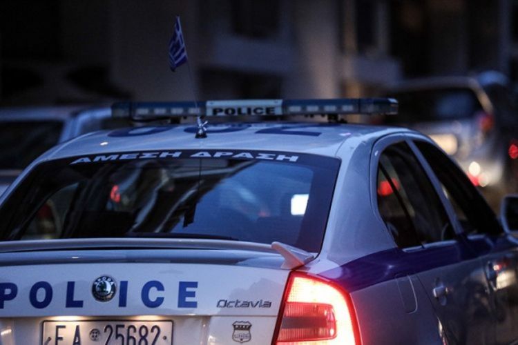 Λαμία: Χειροπέδες σε 16χρονο που λήστεψε ηλικιωμένο