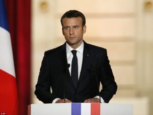 Γαλλία: Ο Μακρόν ανακοίνωσε την υποψηφιότητά του για την προεδρία