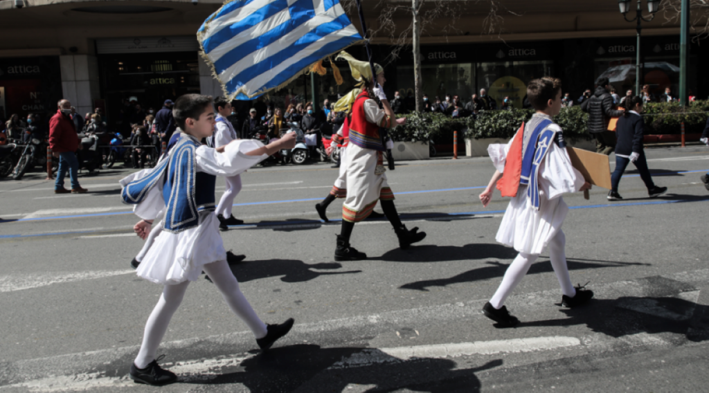 Ολοκληρώθηκε η μαθητική παρέλαση για την 25η Μαρτίου στο κέντρο της Αθήνας - Δείτε φωτογραφίες