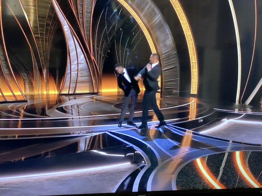 Έξαλλη η Ακαδημία με τον Γουίλ Σμιθ