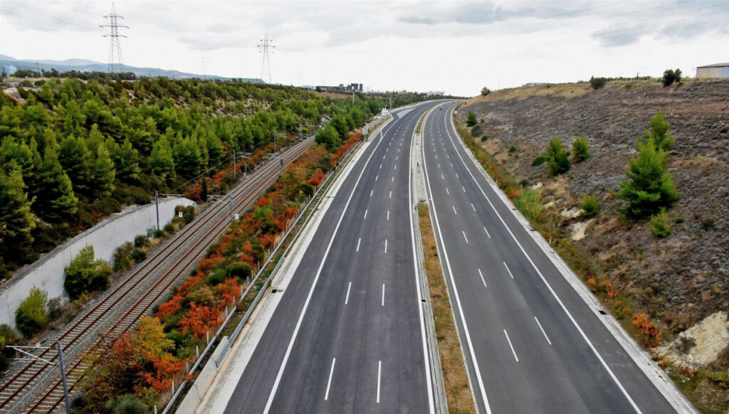 Οι χαρές, τα πανηγύρια και οι απευθείας αναθέσεις!
