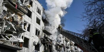 Πόλεμος στην Ουκρανία: Η Ρωσία συνεχίζει απτόητη τις επιθέσεις την ώρα που ξεκινά ο 4ος γύρος διαπραγματεύσεων Μόσχας - Κιέβου