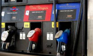 fuelGR: Η εφαρμογή που βρίσκει τα πρατήρια με την πιο φθηνή βενζίνη