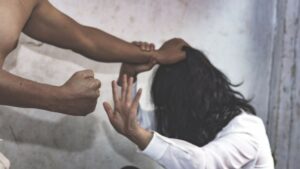 Ψαχνά Ευβοίας: Άγριος ξυλοδαρμός 25χρονης από το σύντροφό της