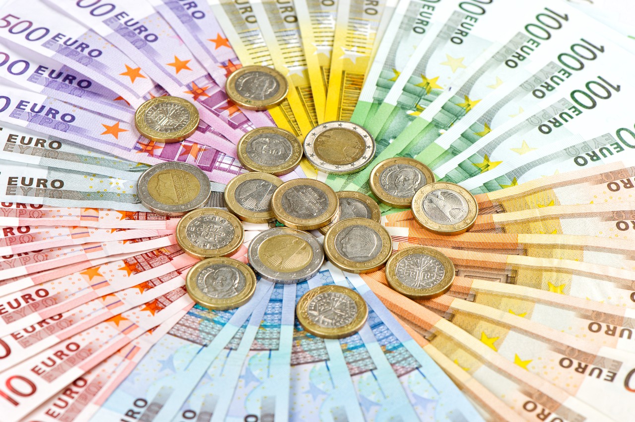 Νέος κατώτατος μισθός κοντά στα 703 έως 710 ευρώ με αύξηση που ξεπερνά τον πληθωρισμό