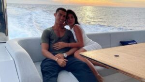 Η Τζεορτζίνα από το Ριάντ στέλνει «καρδούλες» στον Κριστιάνο