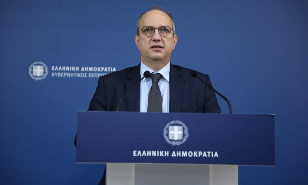 Οικονόμου: Καμία ομάδα πολιτών δεν έχει μείνει και δεν πρόκειται να μείνει αβοήθητη