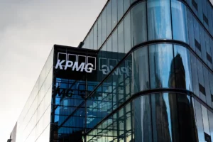 KPMG: Οι μελλοντικοί ηγέτες ζητούν προσοχή για την μετάβαση προς το "Net Zero"
