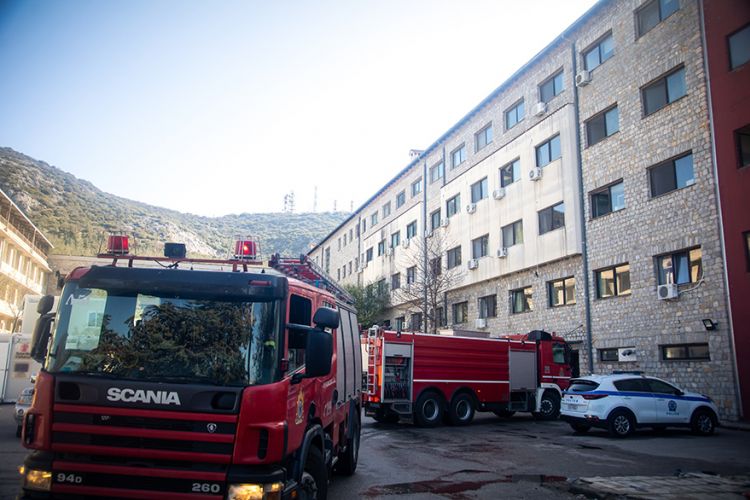 Φωτιά στο νοσοκομείο Παπανικολάου στην Θεσσαλονίκη - Ένας νεκρός