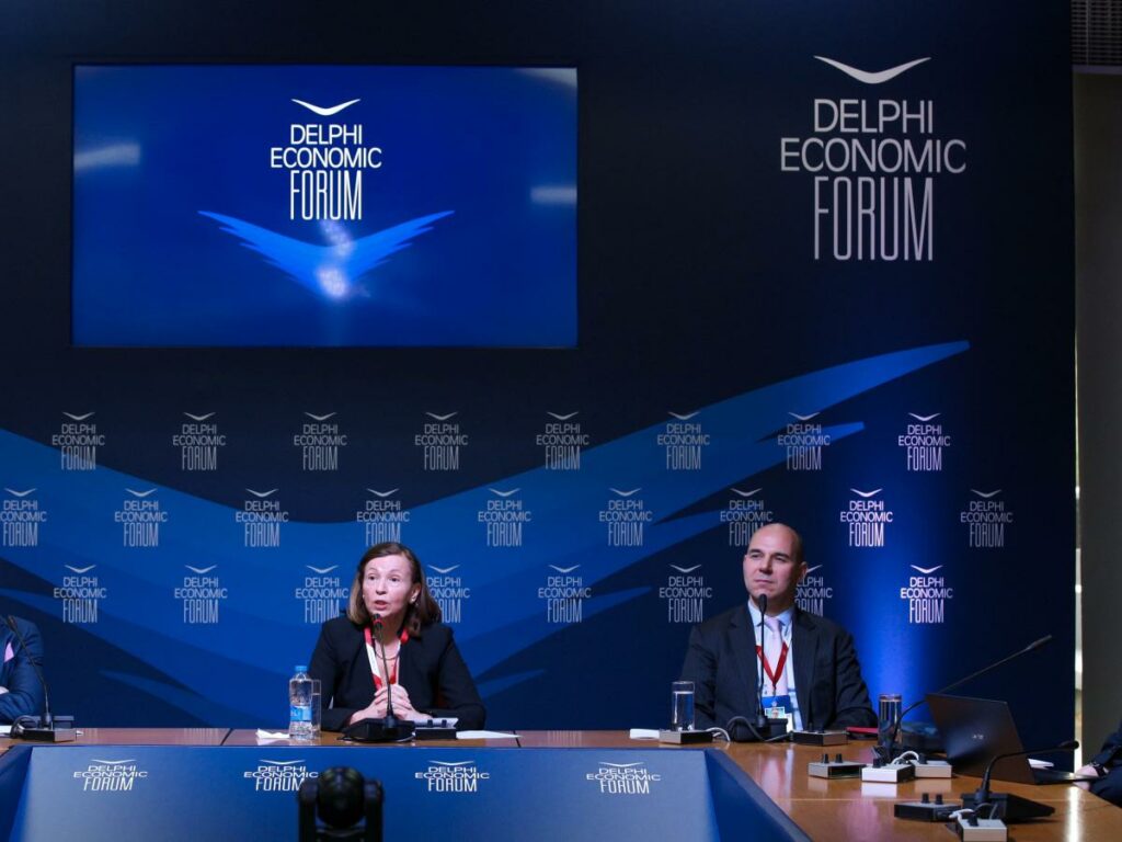Έρχεται αύξηση των επιτοκίων από την ΕΚΤ στο β’ εξάμηνο του 2022