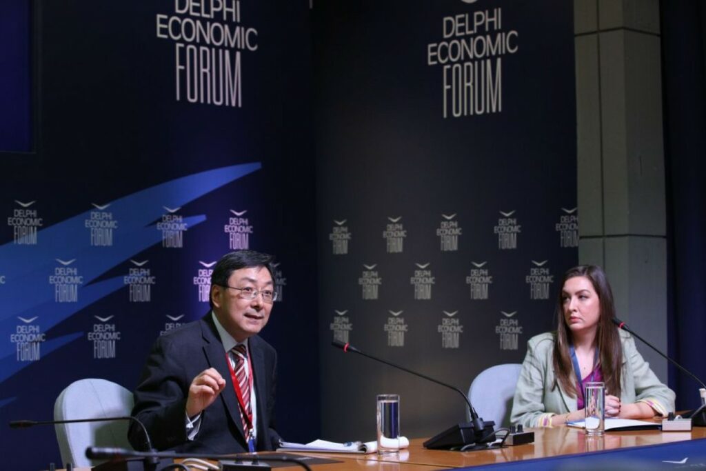 Y. Huang: «Η πανδημία μοιάζει με την τέλεια καταιγίδα»