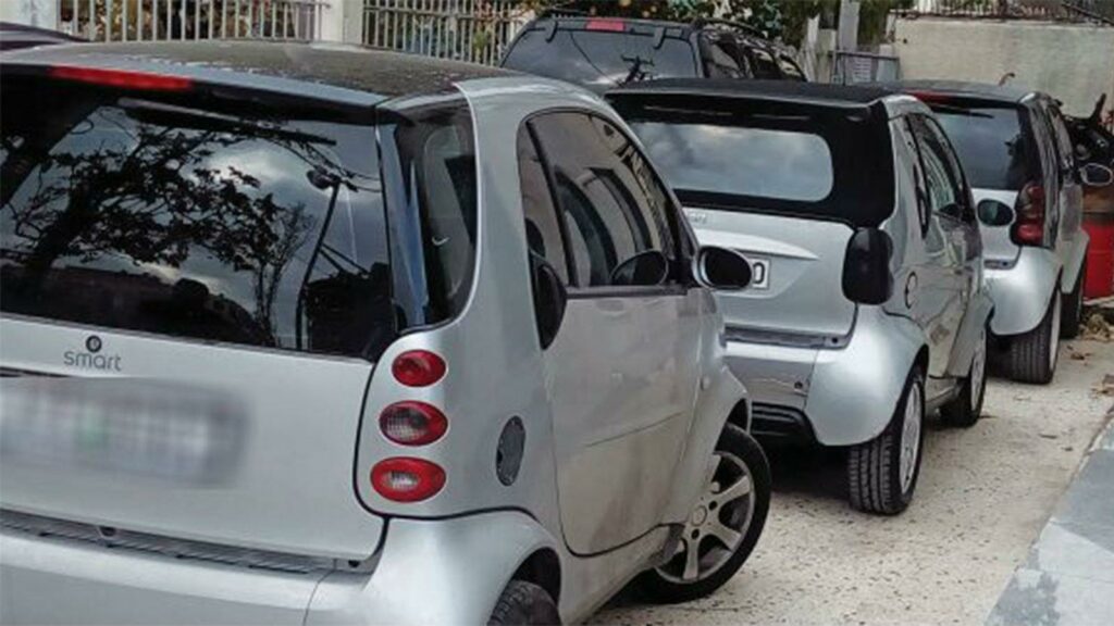 Σύλληψη δύο ατόμων που έκλεβαν Smart στα νότια προάστια
