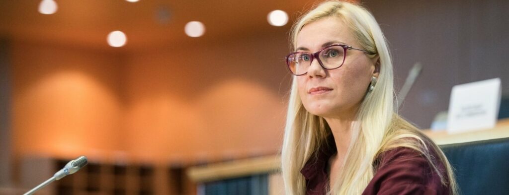 Kάντρι Σίμσον: Kαίριος ο ρόλος της Ελλάδας για την ασφάλεια εφοδιασμού της ΕΕ με φυσικό αέριο