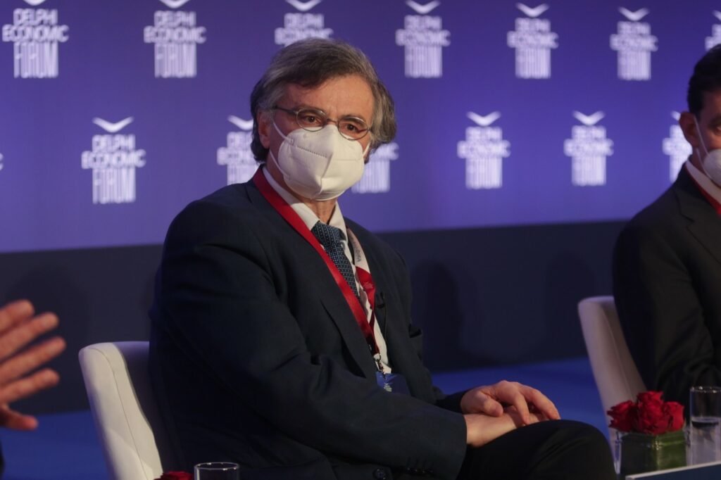 Τσιόδρας: Nα ανασχεδιάσουμε τις δοσολογίες των εμβολίων