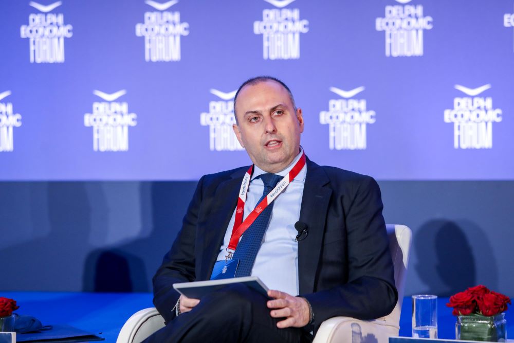 Delphi Economic Forum - Καραγιάννης: «Υλοποιούμε το μεγαλύτερο πρόγραμμα υποδομών από τους Ολυμπιακούς 2004»