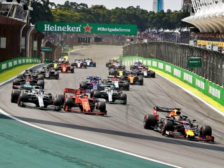 Formula 1: Ρεκόρ, 419.000 θεατές σε 4 μέρες στις εξέδρες