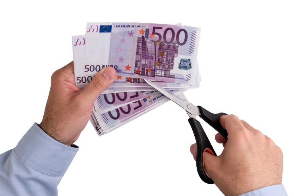 Μείωση 19% του κατά κεφαλήν πραγματικού διαθέσιµου εισοδήµατος στην Ελλάδα