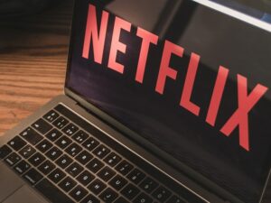 Netflix: Γιατί οι Ρώσοι συνδρομητές μηνύουν την πλατφόρμα