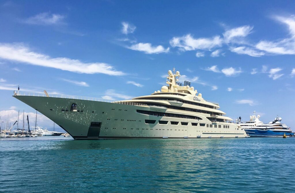 Dilbar: Κατασχέθηκε το μεγαλύτερο σούπερ γιοτ του κόσμου
