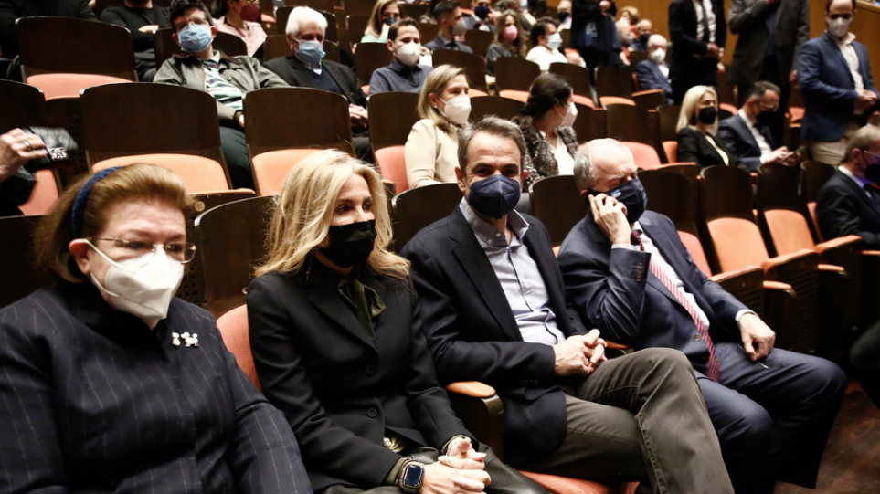 Μητσοτάκης: Εύχομαι το βιολί του Καβάκου να καλύψει τις βόμβες της Ρωσίας