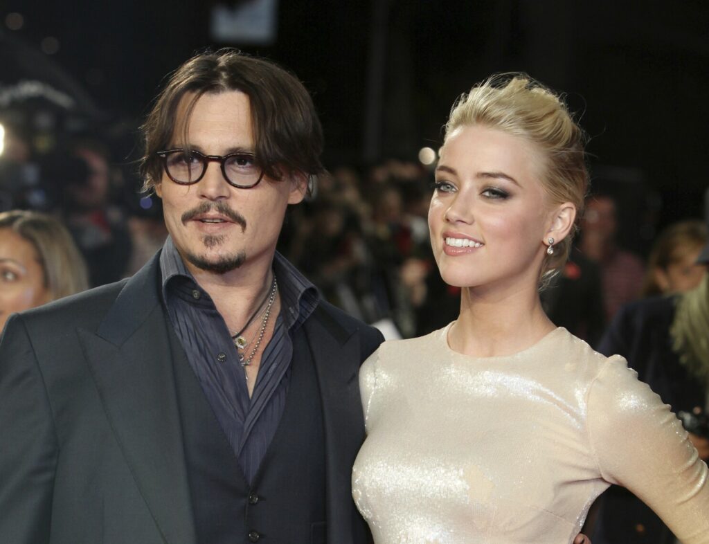 Johnny Depp vs Amber Heard