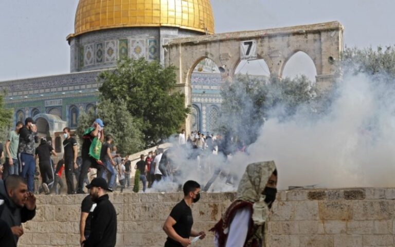 Συγκρούσεις στην Πλατεία των Τζαμιών στην Ιερουσαλήμ, 10 τραυματίες