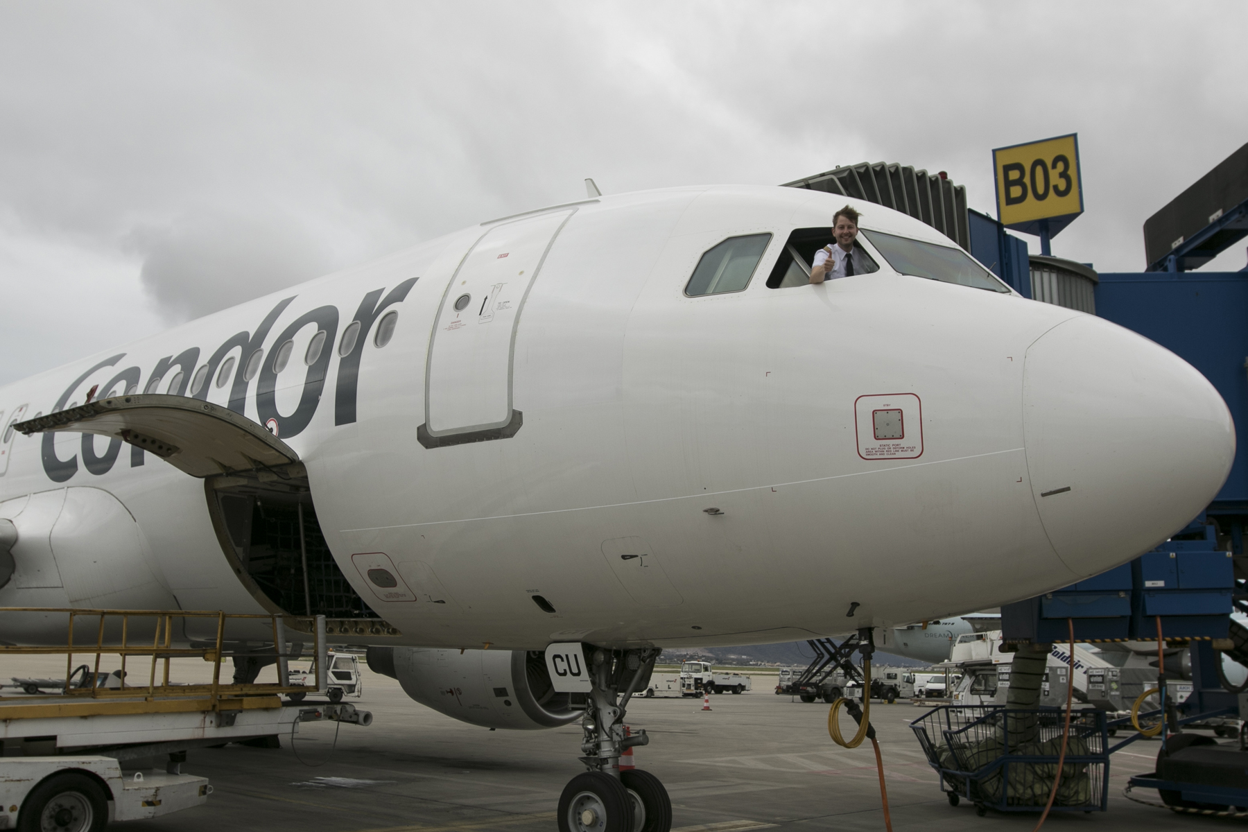 Condor Airlines: Οι πρώτες πτήσεις Αθήνα - Ντίσελντορφ - Λειψία
