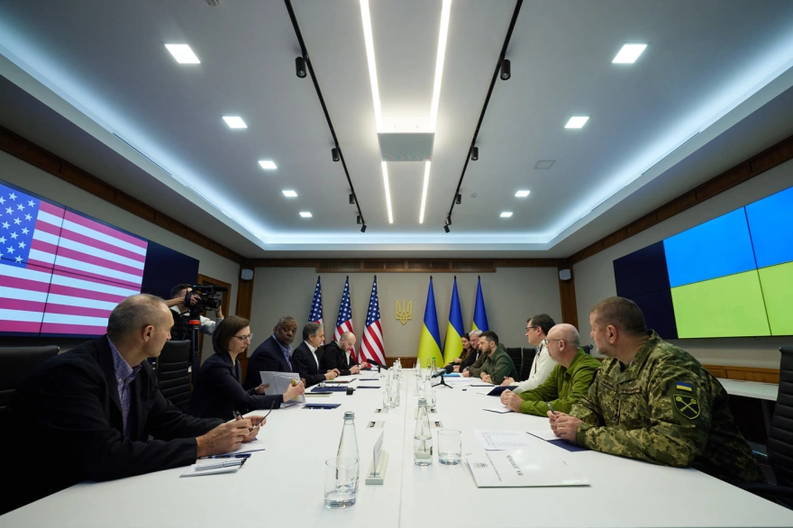 Πόλεμος στην Ουκρανία: Αδιάκοπες οι ρωσικές επιθέσεις - Γύρο ειδικών διαπραγματεύσεων ζητά το Κίεβο