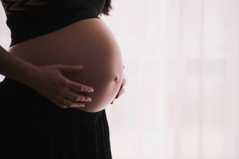 Εξωσωματική γονιμοποίηση: Αυξάνεται το όριο ηλικίας - Όλες οι αλλαγές