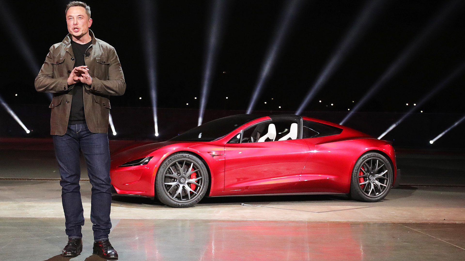 Ο Ίλον Μασκ πούλησε 10 εκατομμύρια μετοχές της Tesla έναντι 8,4 δισεκ. δολαρίων