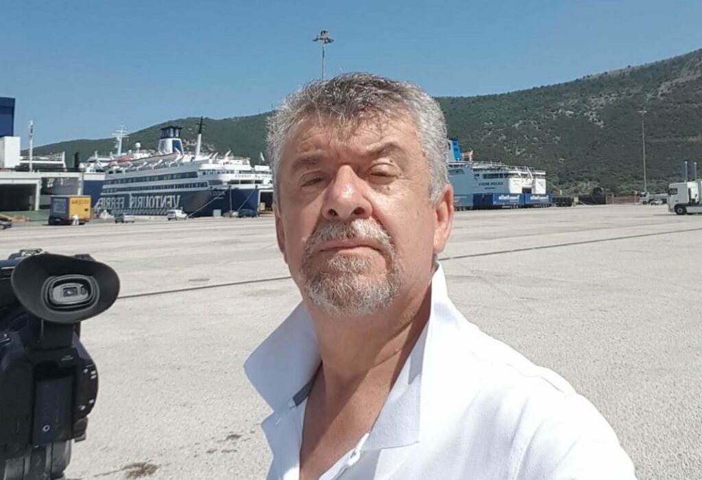 220430174443_vasilis-lolos