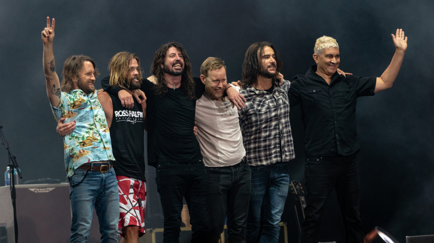 Οι Foo Fighters ανακοίνωσαν ακύρωση της περιοδείας τους